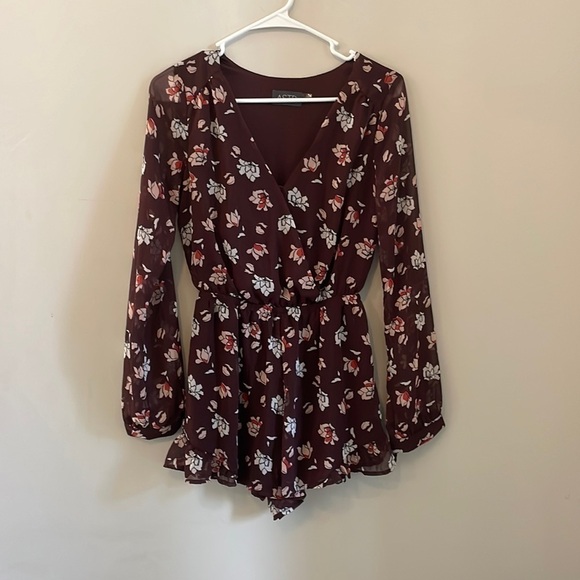 ASTR The Label | Maroon Floral Long sheer Sleeve Romper | Size XS - Picture 3 of 8